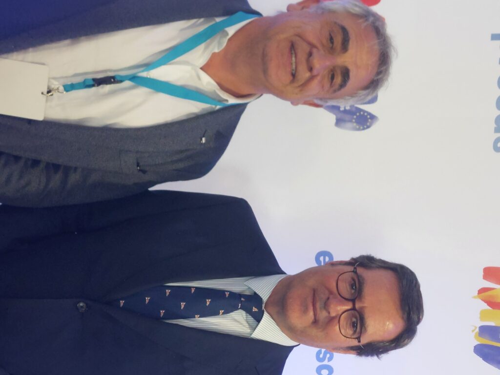 De izda. a dcha. Ramón Gabarró Taulé (Vicepresidente AEIM) y Antonio Garamendi (Presidente CEOE).
