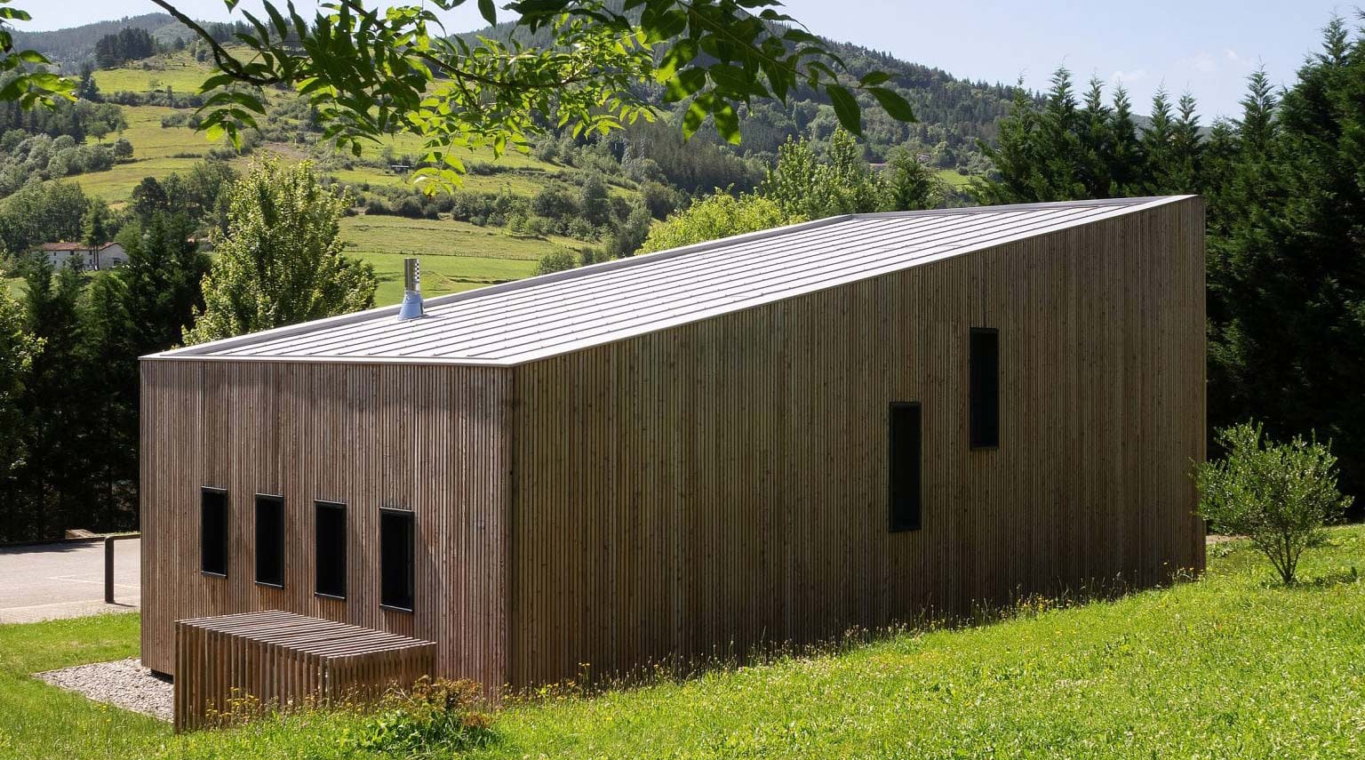 Albergue Passivhouse en el País Vasco. Blancodelprim. Arquitectura Ecopasiva. Foto: Jorge Allende.